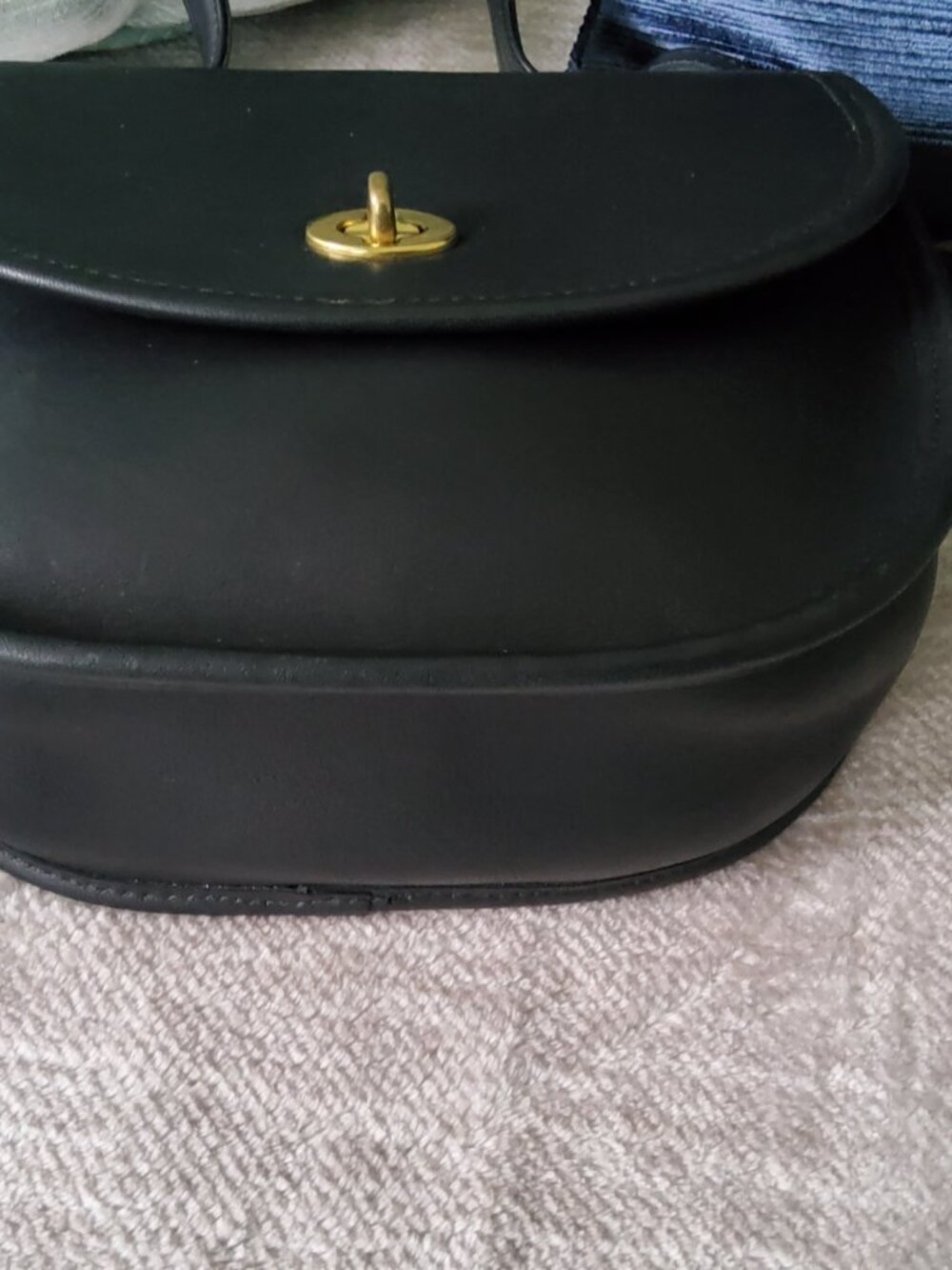 Vintage Coach Bella Court Crossbody Bag in Black 9957 + Hangtag Like New - Picture 4 of 15